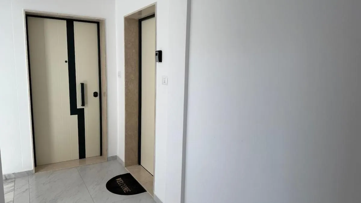 Tommy Saranda Apartment Albania