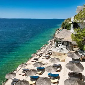 Alisja - Private Sarandë